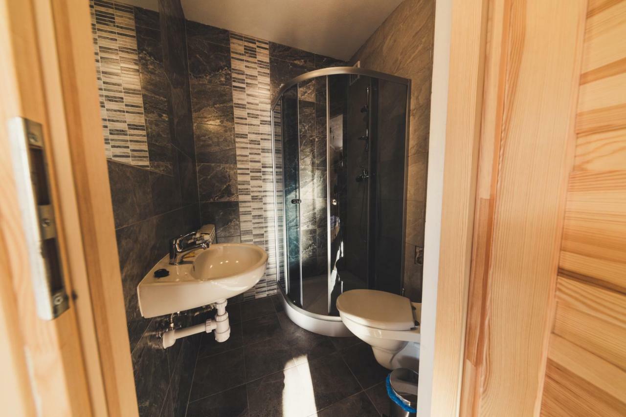 Pokoje I Apartamenty Nad Potokiem Zakopane Esterno foto